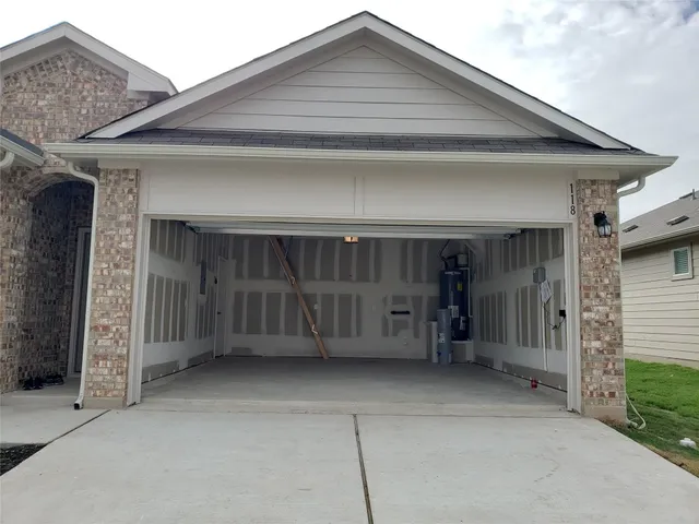 $2,050 | 118 Lullaby Drive, Georgetown, TX 78626