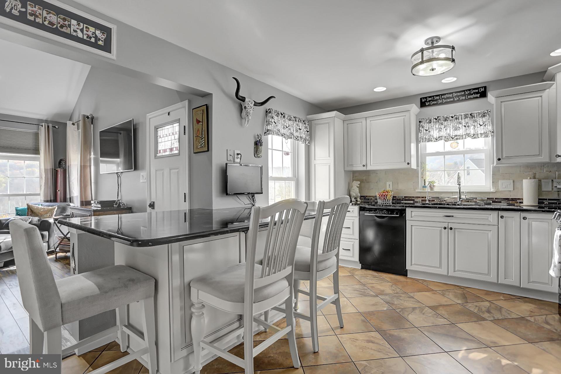 9 Lavern Court Reading, PA 19607 - Photo 7 of 29 Gallery Image 7