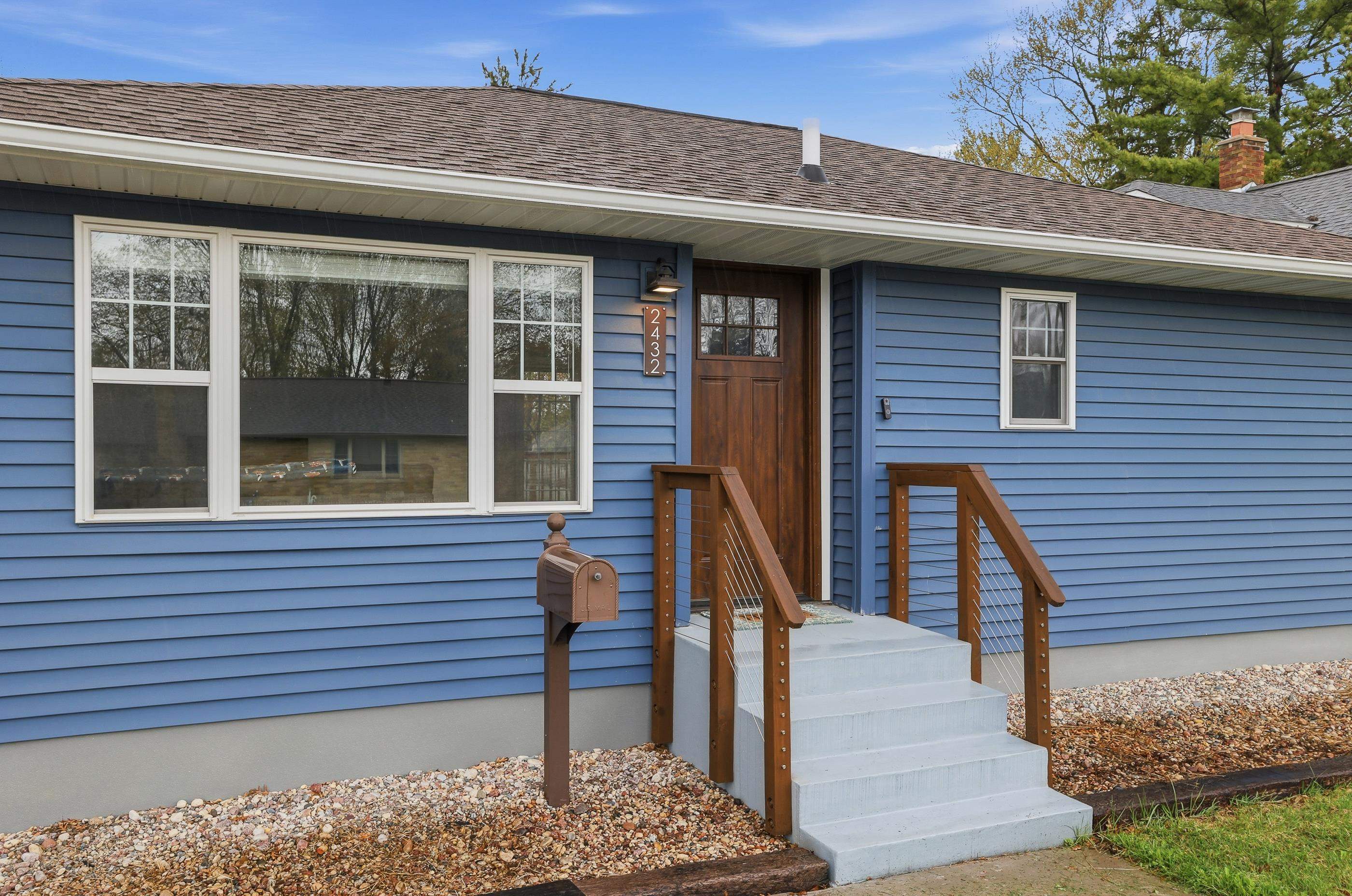 2432 Stanley Street Stevens Point, WI 54481 - Photo 5 of 42