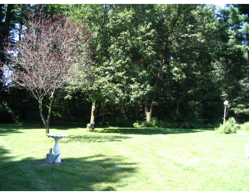 67 Beaver Road Reading, MA 01867 - Photo 3 of 9 Gallery Image 3