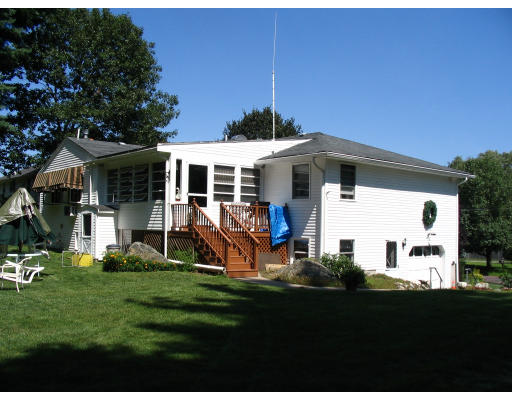 67 Beaver Road Reading, MA 01867 - Photo 4 of 9 Gallery Image 4