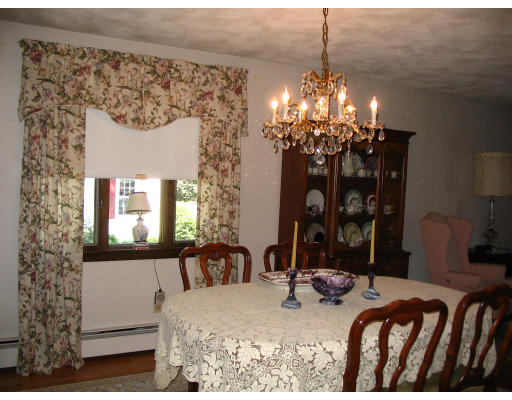 67 Beaver Road Reading, MA 01867 - Photo 6 of 9 Gallery Image 6