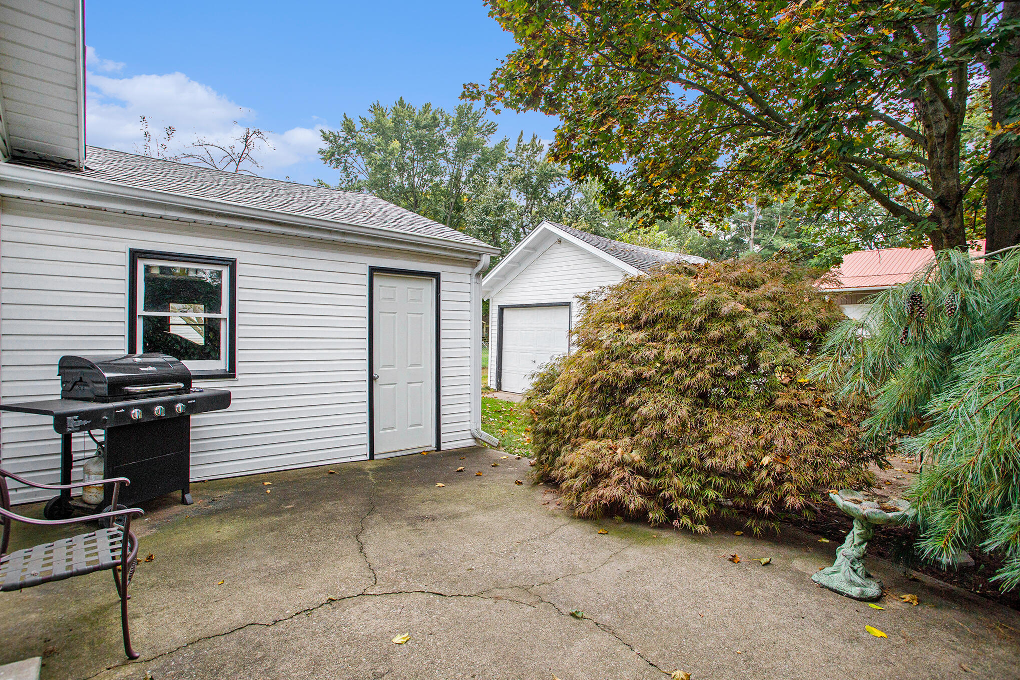 429 North 30th Street Springfield, MI 49037 - Photo 8 of 28 IMG_0423