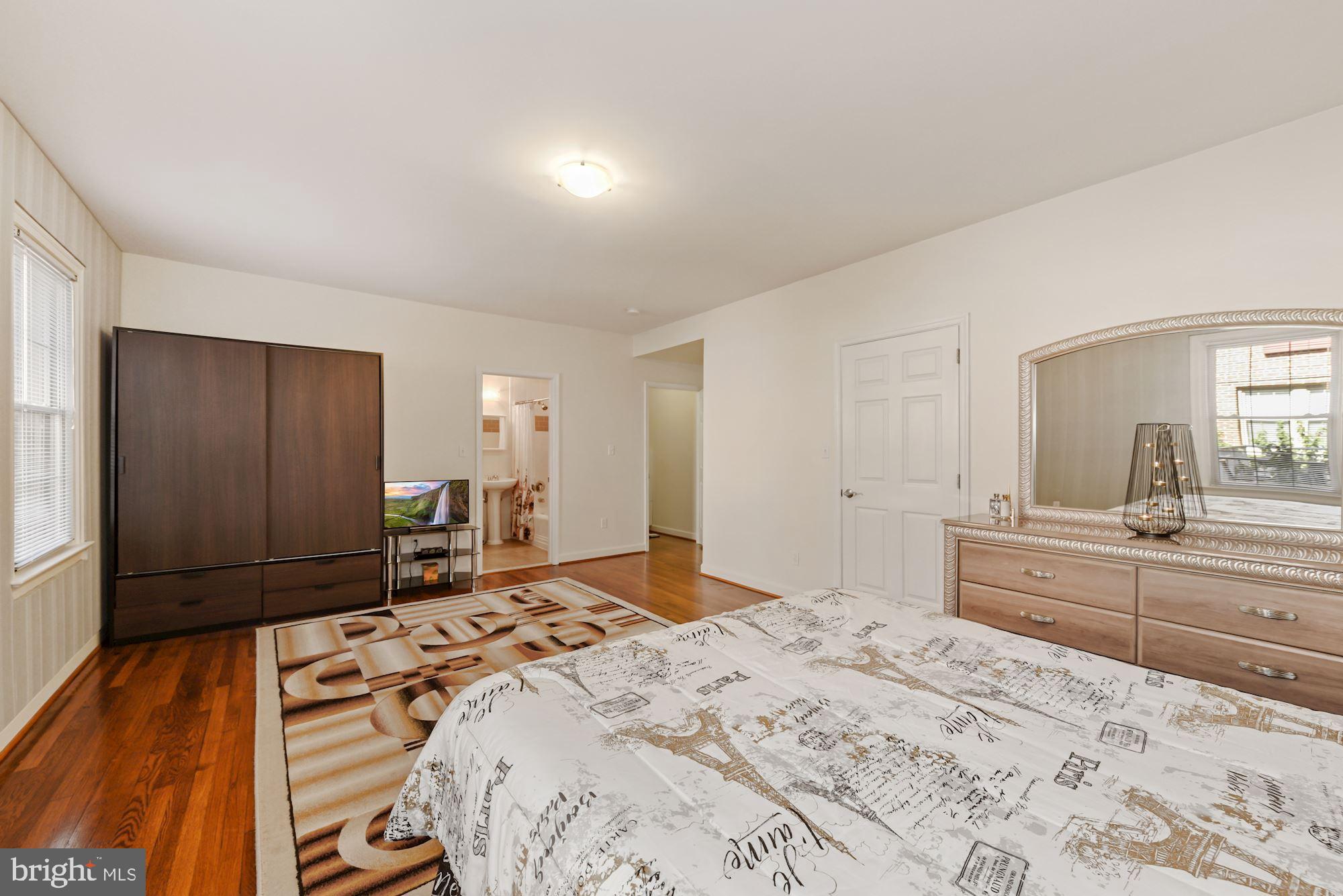 422 Butternut Street Northwest, Unit 103 Washington, DC 20012 - Photo 21 of 41