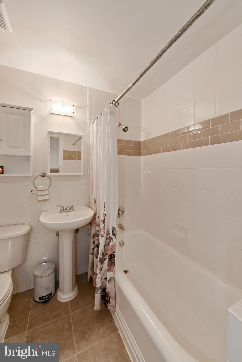 422 Butternut Street Northwest, Unit 103 Washington, DC 20012 - Photo 25 of 41