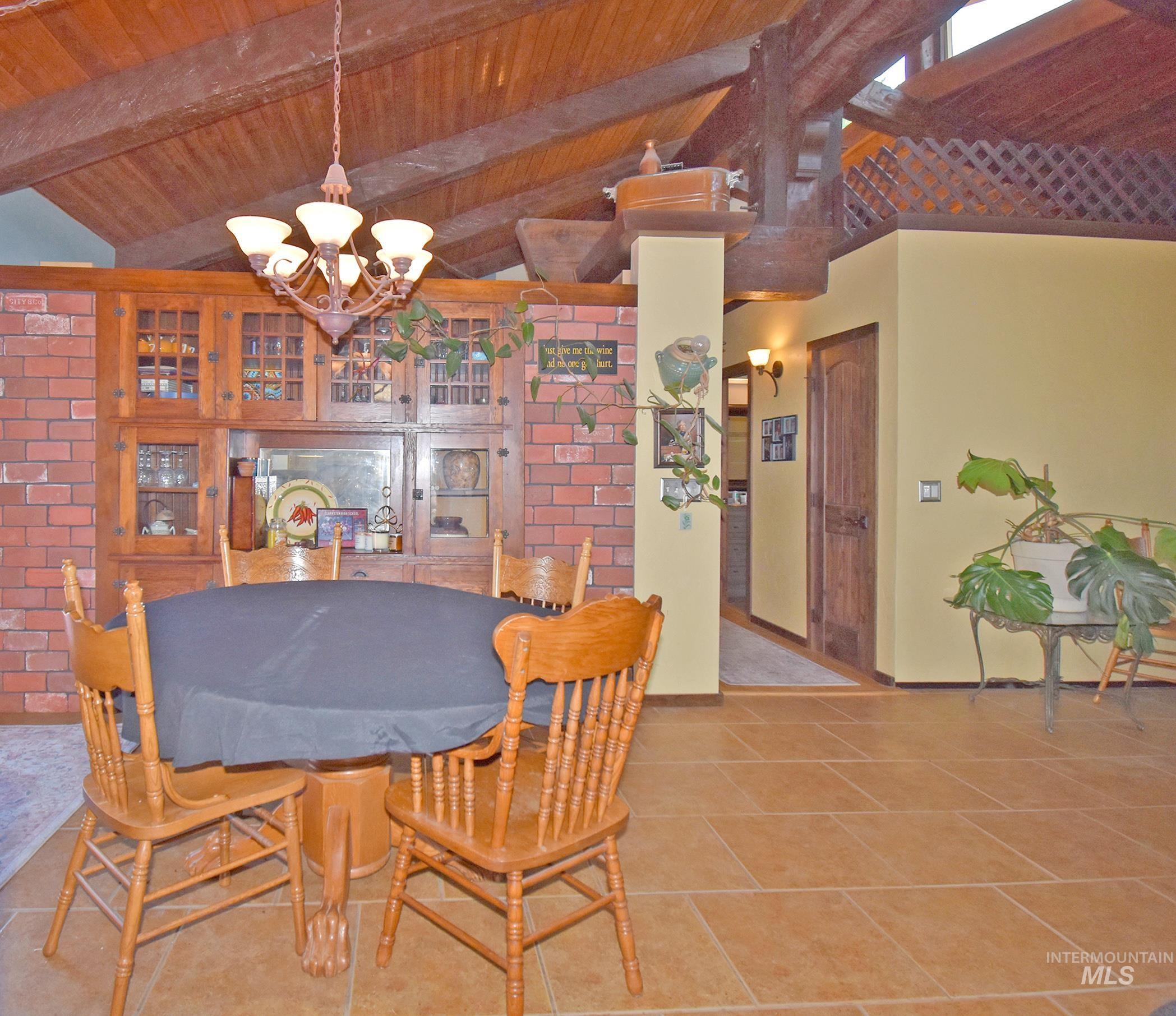 2424 Sunset View Court Clarkston, WA 99403 - Photo 11 of 40