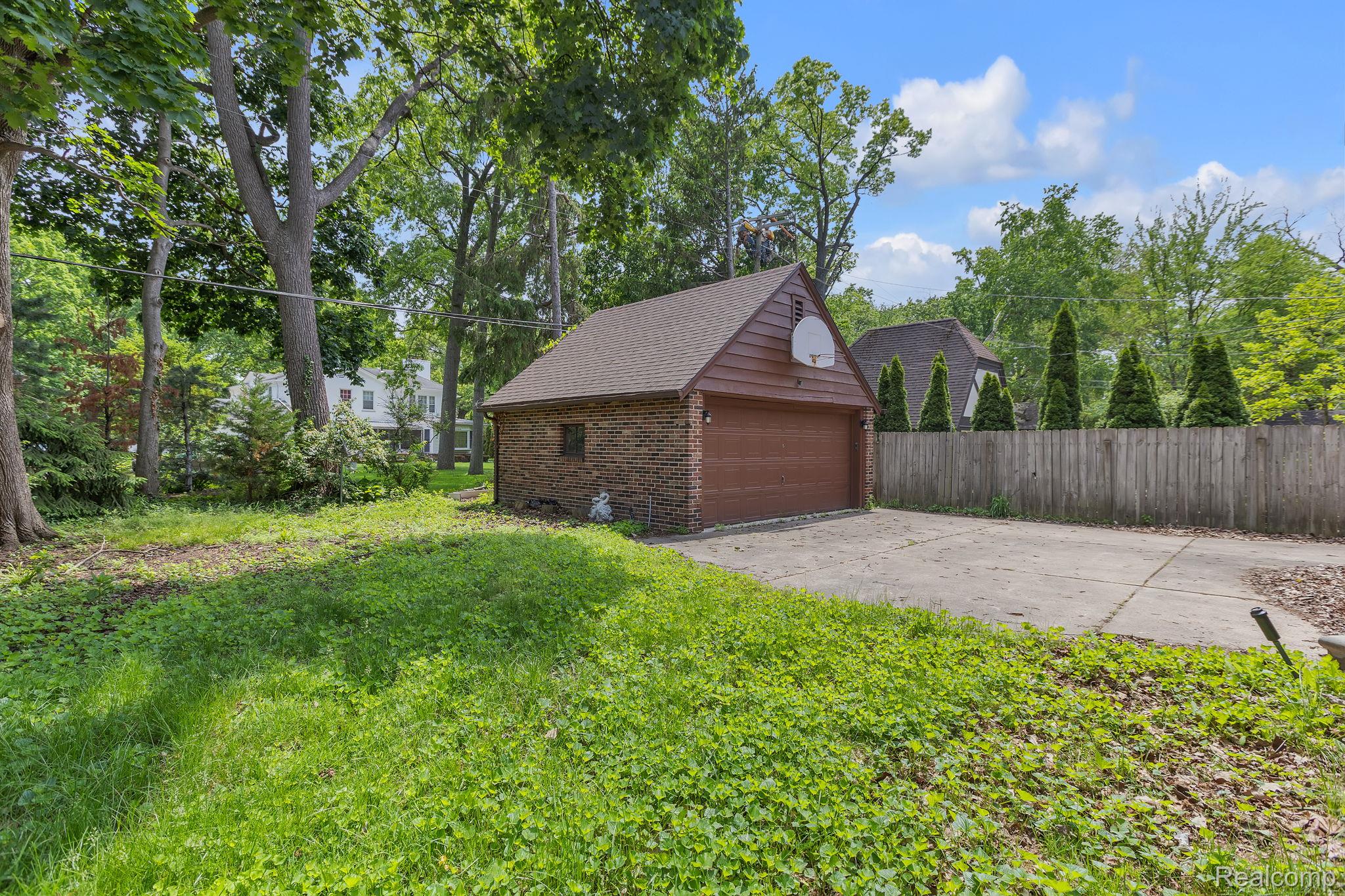19510 Stratford Road Detroit, MI 48221 - Photo 42 of 45 8-web-or-mls-FZ3A7404.jpg