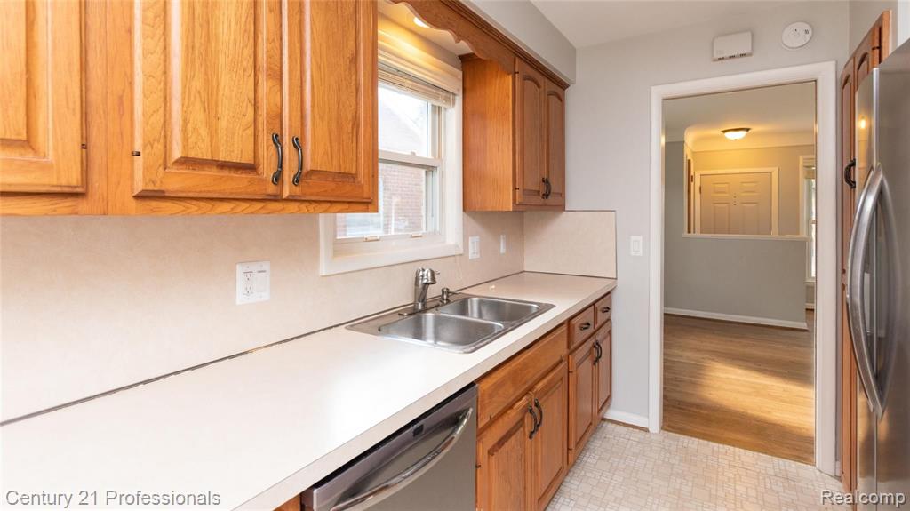 2401 Derby Road Troy, MI 48084 - Photo 11 of 25
