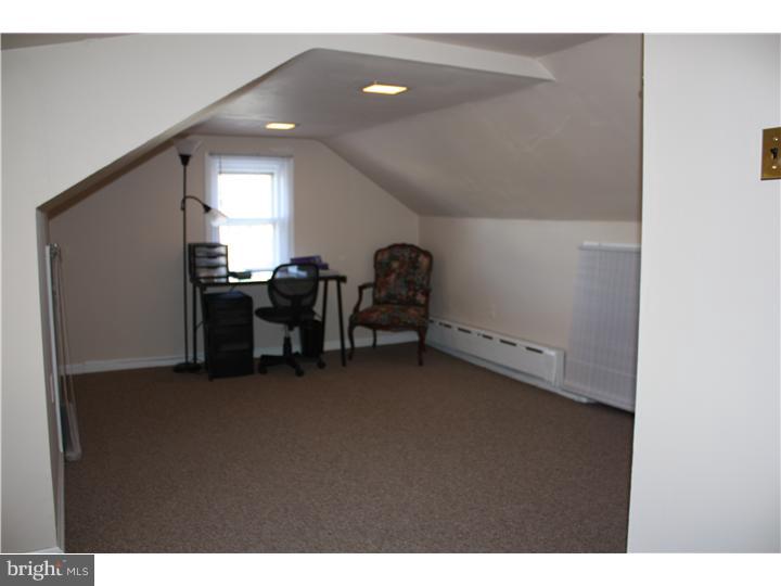 9 East Roland Road Brookhaven, PA 19015 - Photo 17 of 21 Bedroom 3