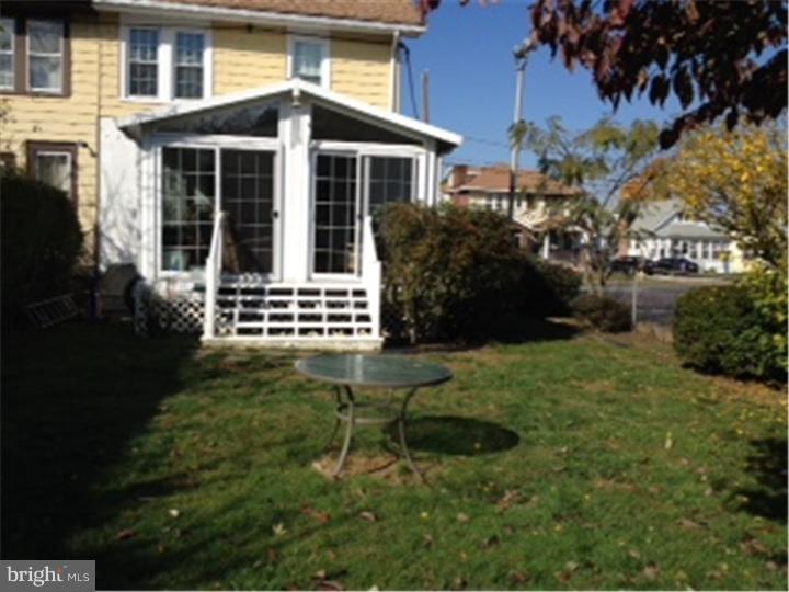 9 East Roland Road Brookhaven, PA 19015 - Photo 19 of 21 Back Yard