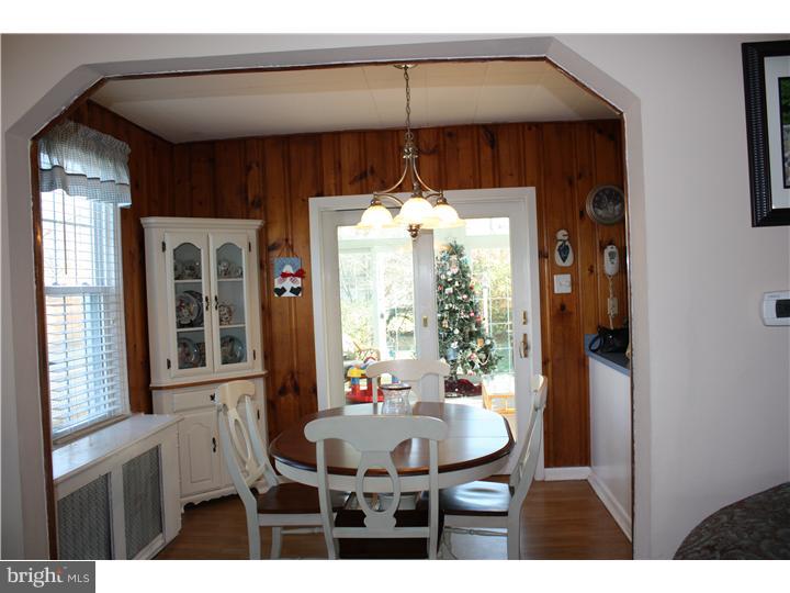 9 East Roland Road Brookhaven, PA 19015 - Photo 10 of 21 Kitchen
