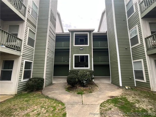 $900 | 979 Stewarts Creek Drive, Unit 8, Fayetteville, NC 28314