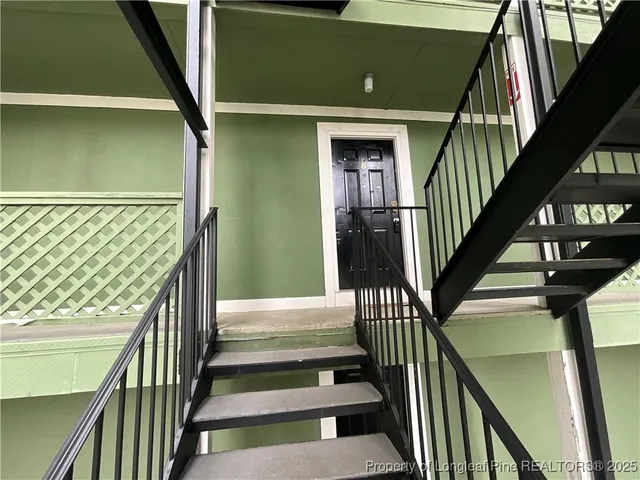 $900 | 979 Stewarts Creek Drive, Unit 8, Fayetteville, NC 28314