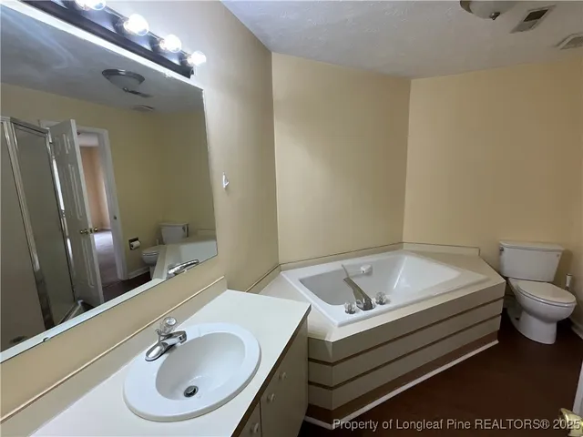 $900 | 979 Stewarts Creek Drive, Unit 8, Fayetteville, NC 28314