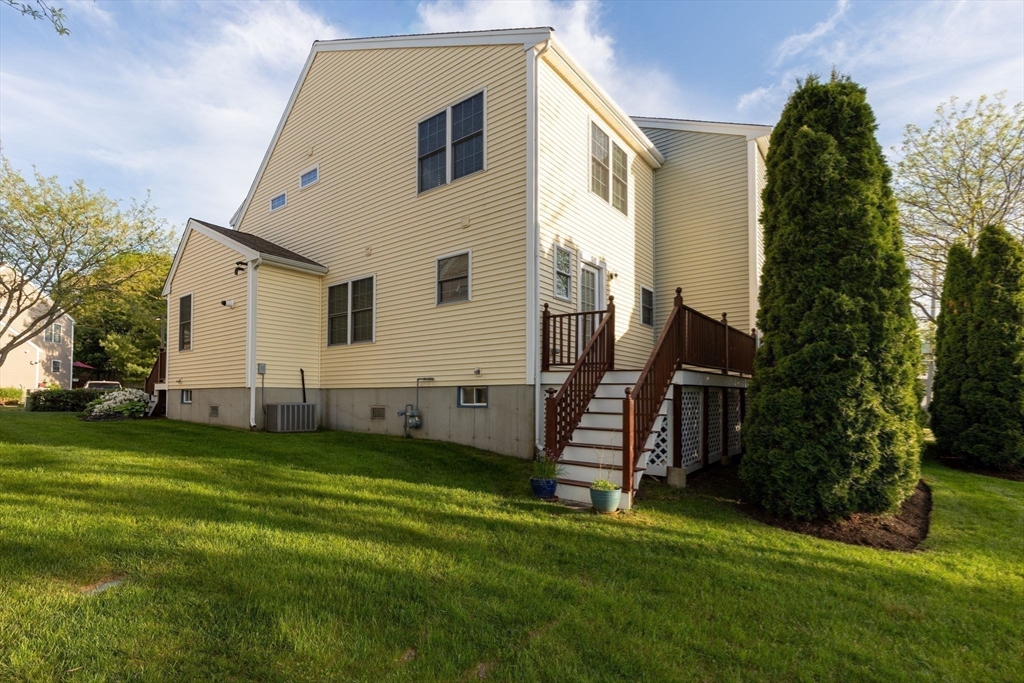 3 Carleton Street, Unit 3 Wareham, MA 02558 - Photo 5 of 41