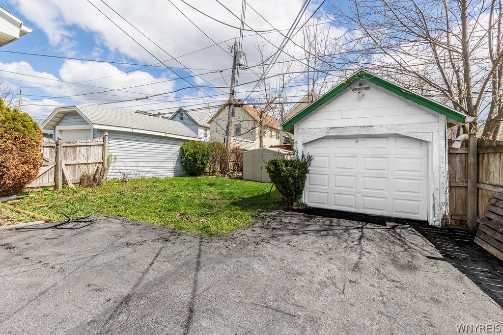 101 Eggert Road Cheektowaga, NY 14215 - Photo 3 of 42