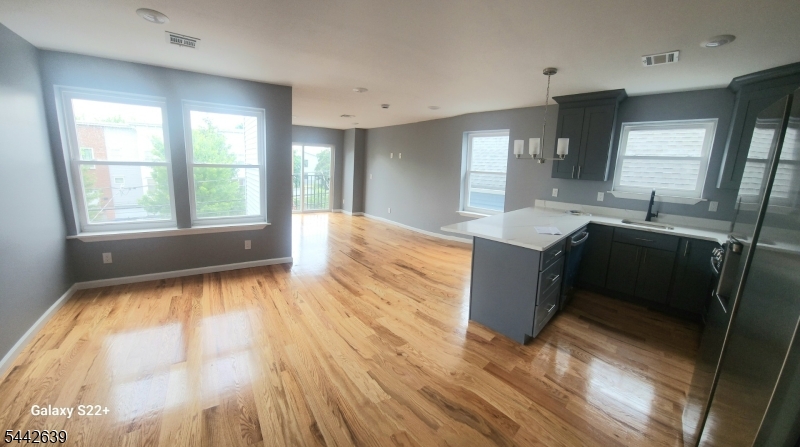 388 South 9th Street, Unit 2 Newark, NJ 07103 - Photo 10 of 11
