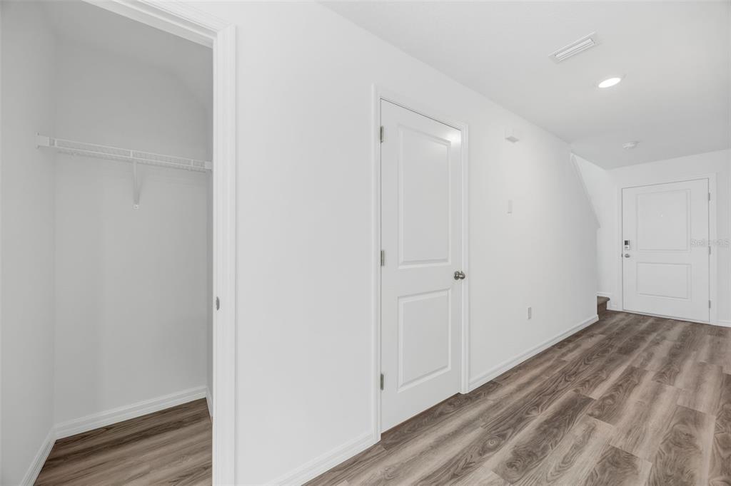 1009 Spotted Egret Loop Ruskin, FL 33570 - Photo 14 of 33