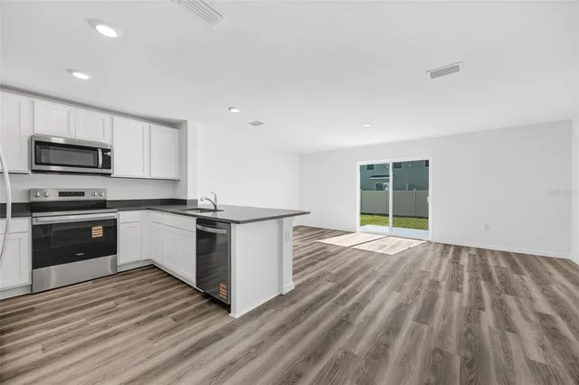 $2,250 | 1009 Spotted Egret Loop, Ruskin, FL 33570