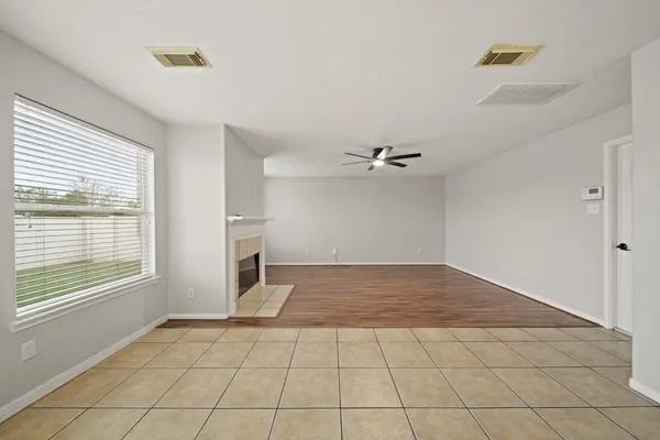$2,300 | 18902 Sun Pass Drive, Tomball, TX 77377