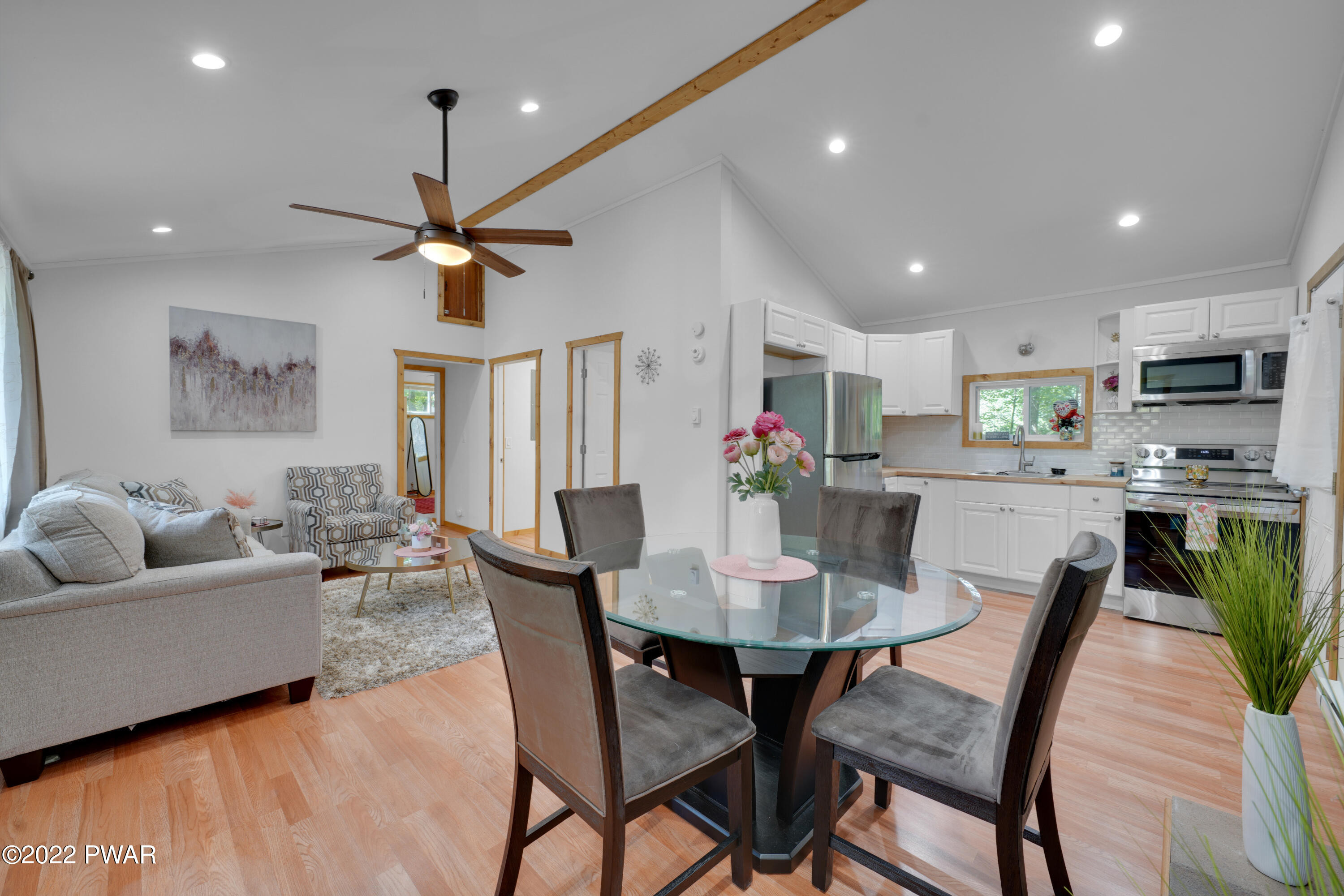 129 Chestnut Street Dingmans Ferry, PA 18328 - Photo 12 of 27