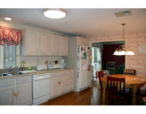 46 Hudson Road Sudbury, MA 01776 - Photo 4 of 11 Gallery Image 4