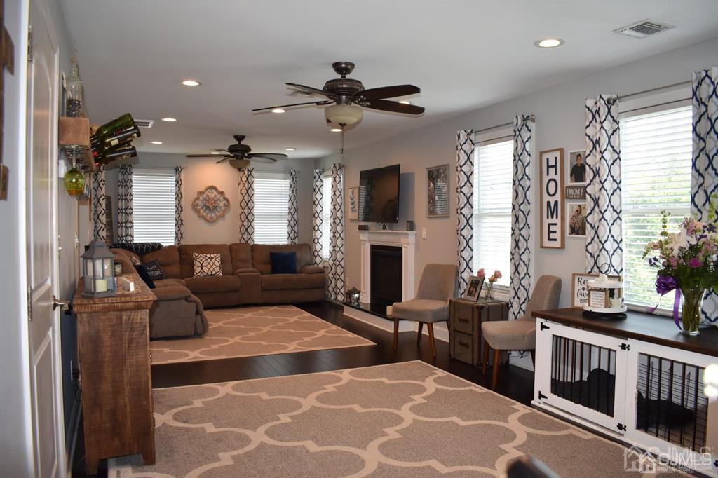 208 Raritan Street Union Beach, NJ 07735 - Photo 5 of 32 Gallery Image 5