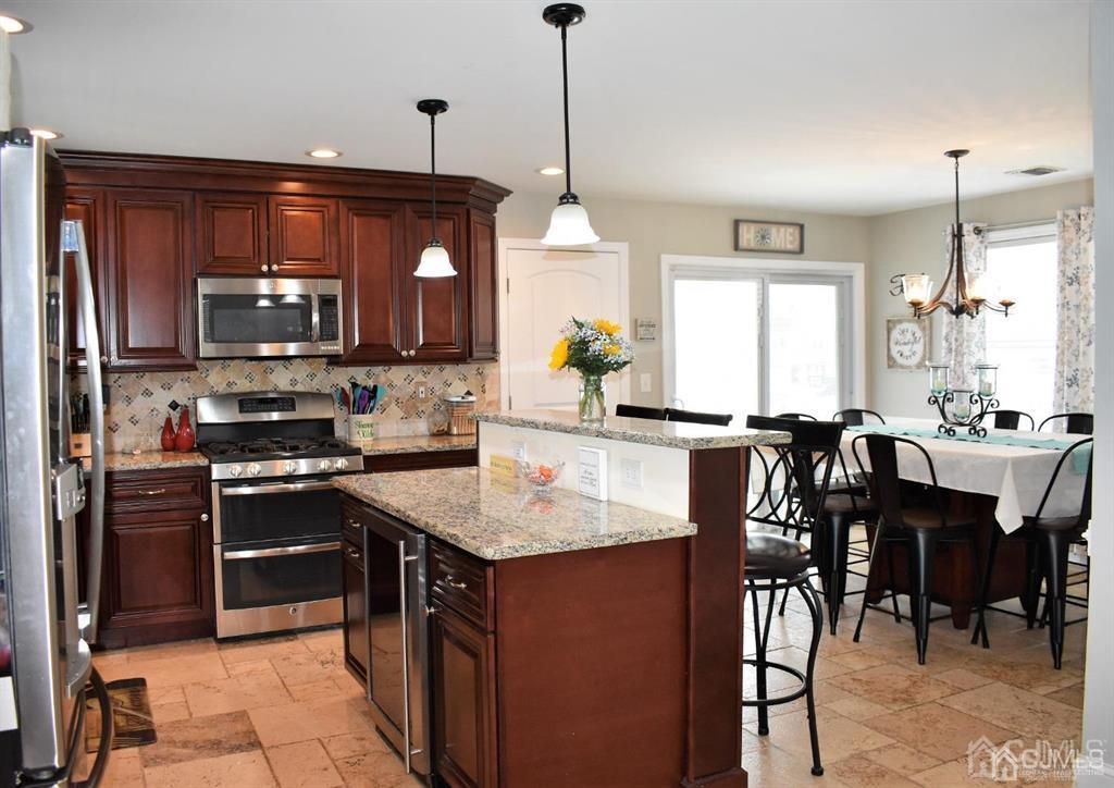 208 Raritan Street Union Beach, NJ 07735 - Photo 6 of 32 Gallery Image 6