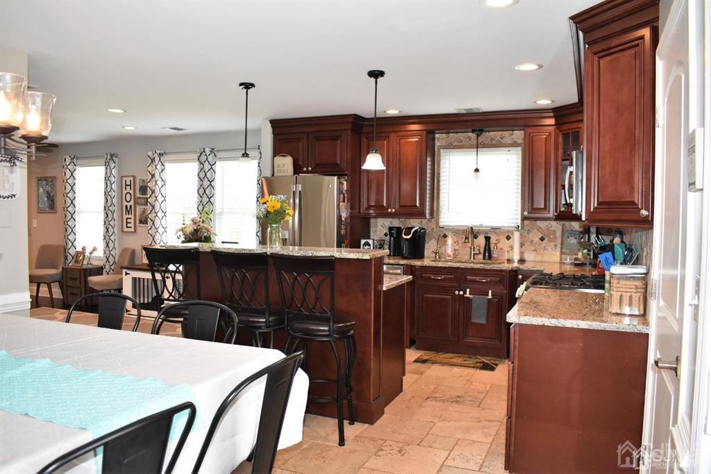 208 Raritan Street Union Beach, NJ 07735 - Photo 7 of 32 Gallery Image 7