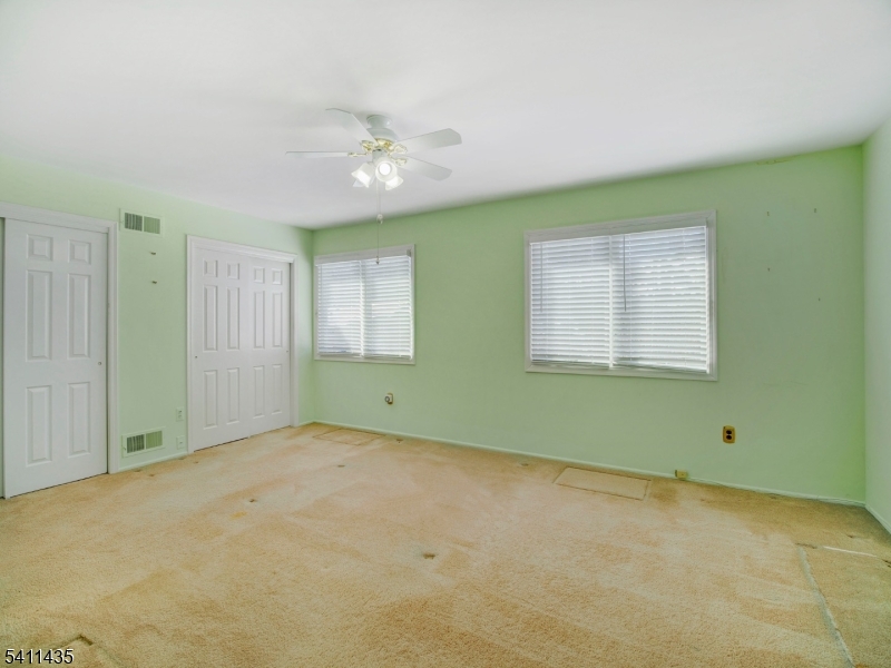 184 Patriots Road Morris Plains, NJ 07950 - Photo 16 of 24