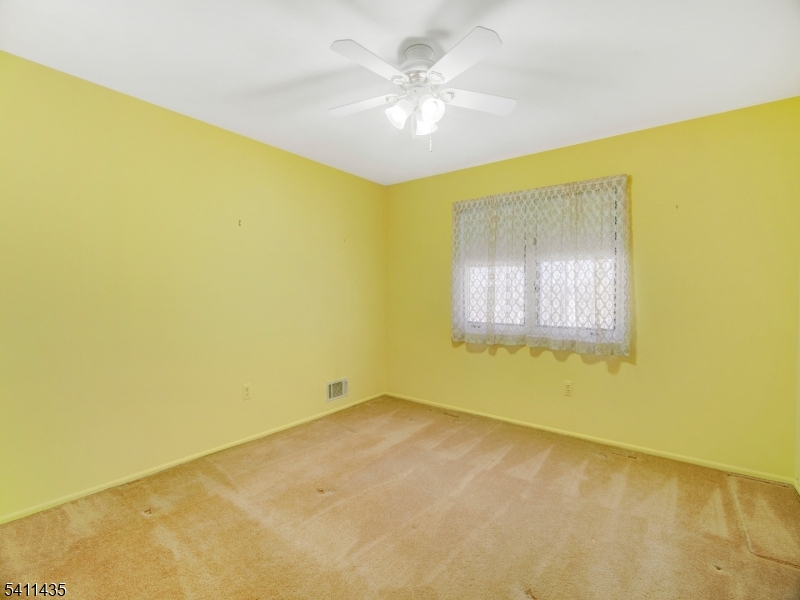 184 Patriots Road Morris Plains, NJ 07950 - Photo 20 of 24