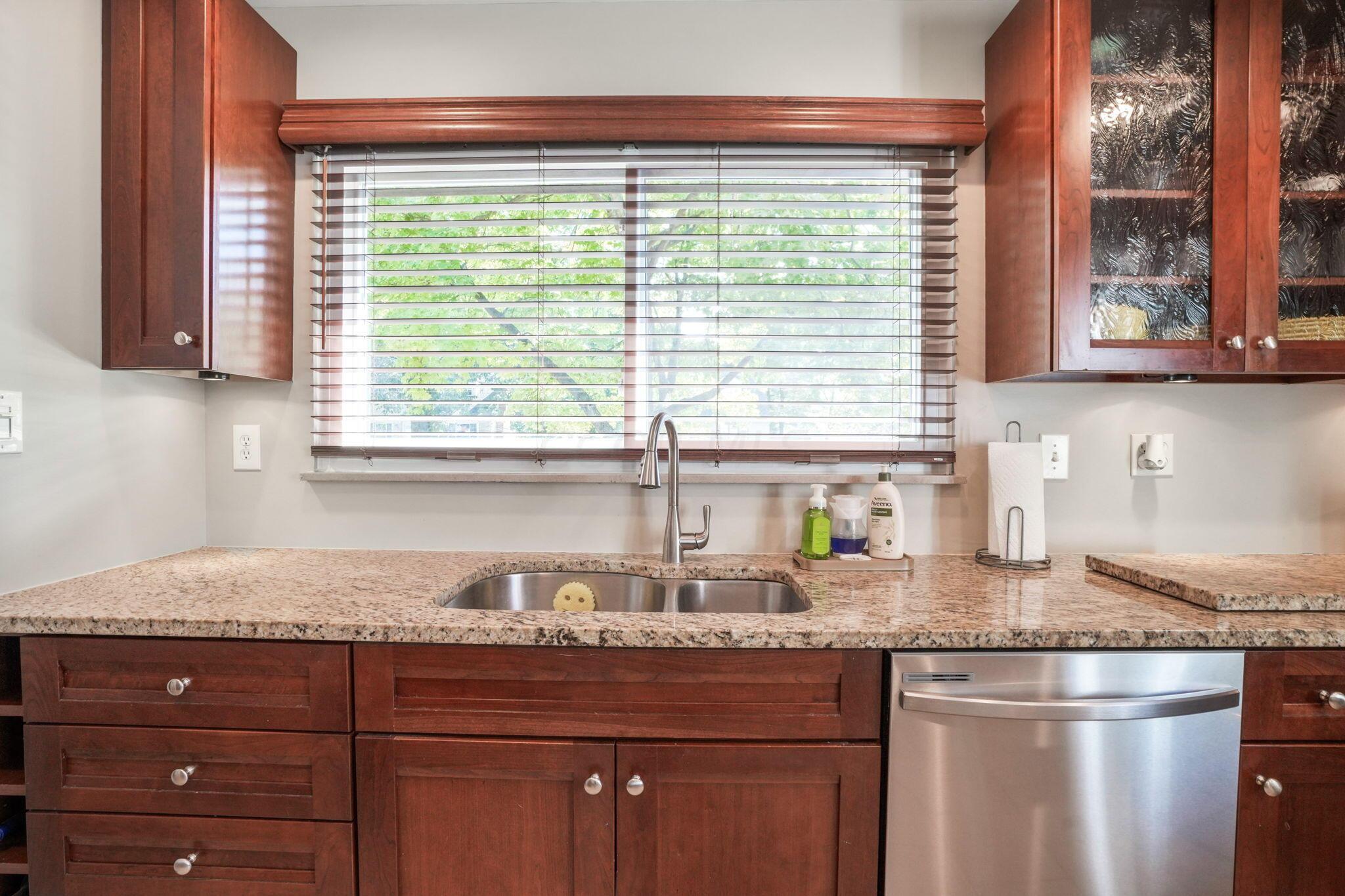 2086 Milden Road Columbus, OH 43221 - Photo 12 of 33 kitchen