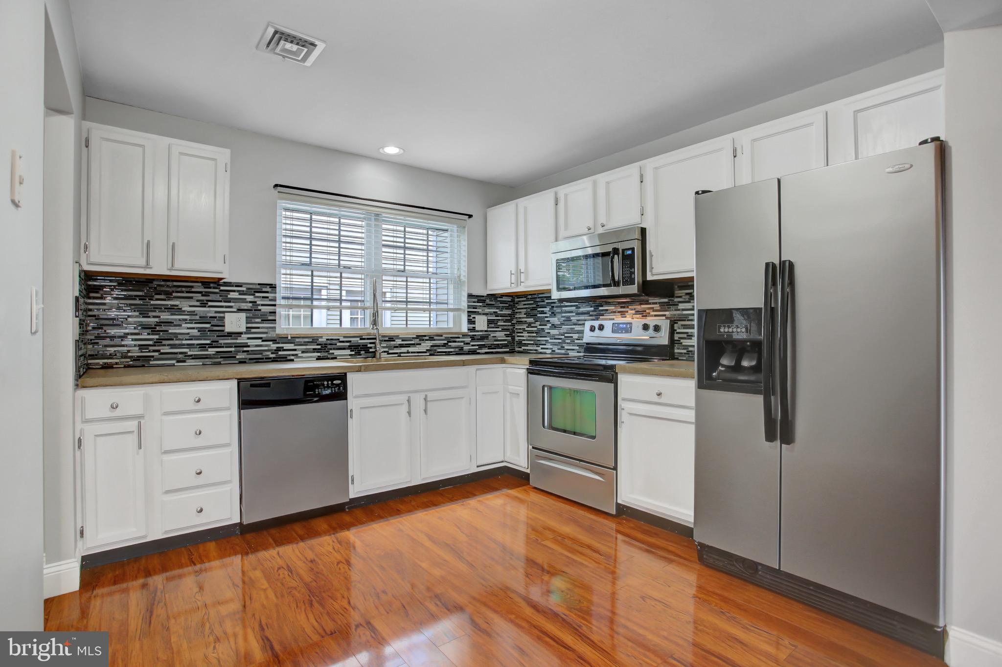 2132 Wexford Road Palmyra, PA 17078 - Photo 6 of 27 Gallery Image 6