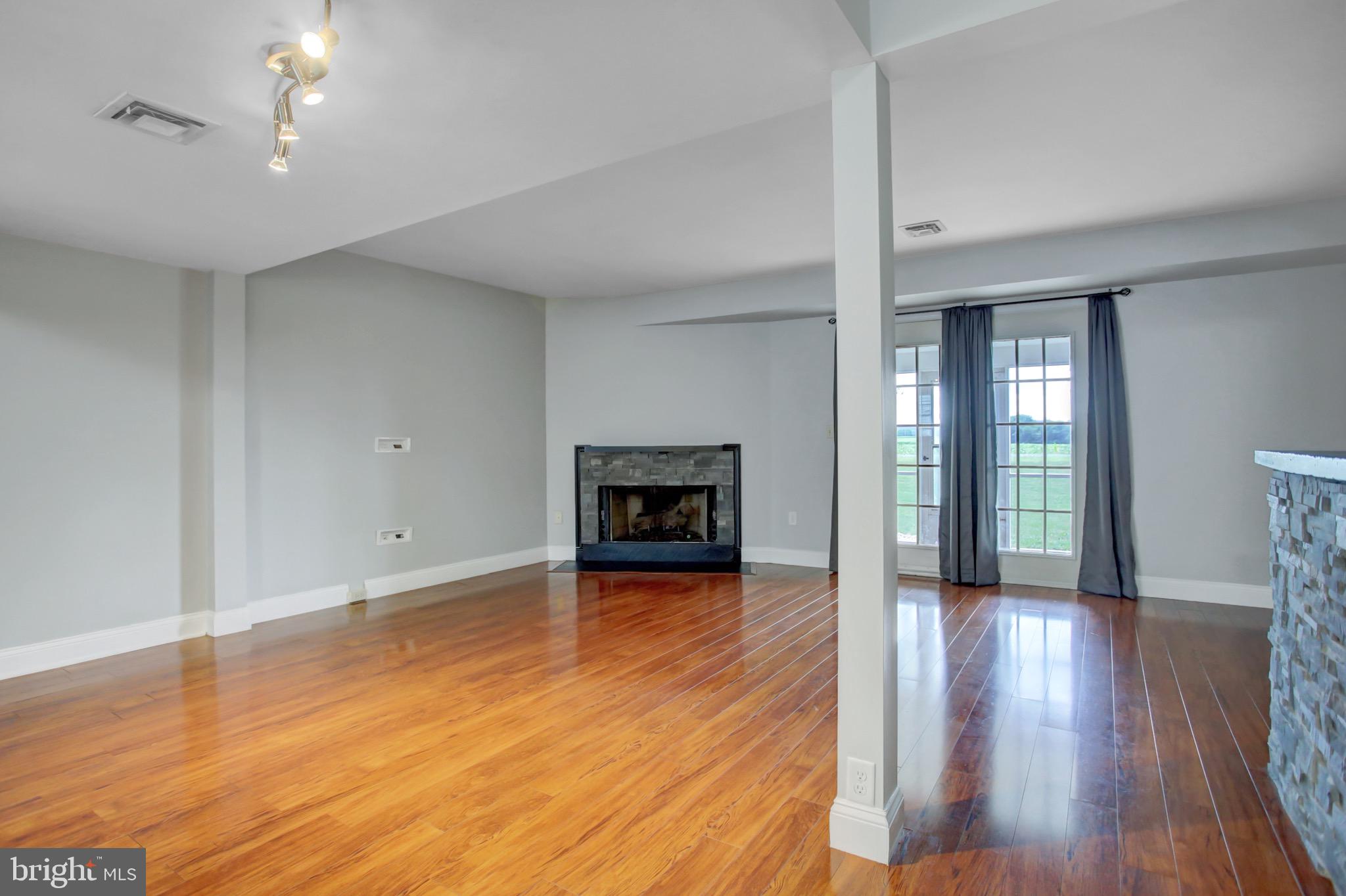 2132 Wexford Road Palmyra, PA 17078 - Photo 9 of 27 Gallery Image 9