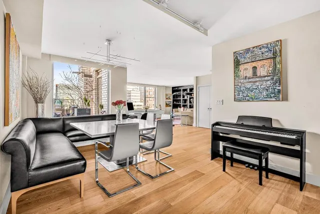 $1,899,000 | 169 East 69th Street, Unit 19A | Lenox Hill