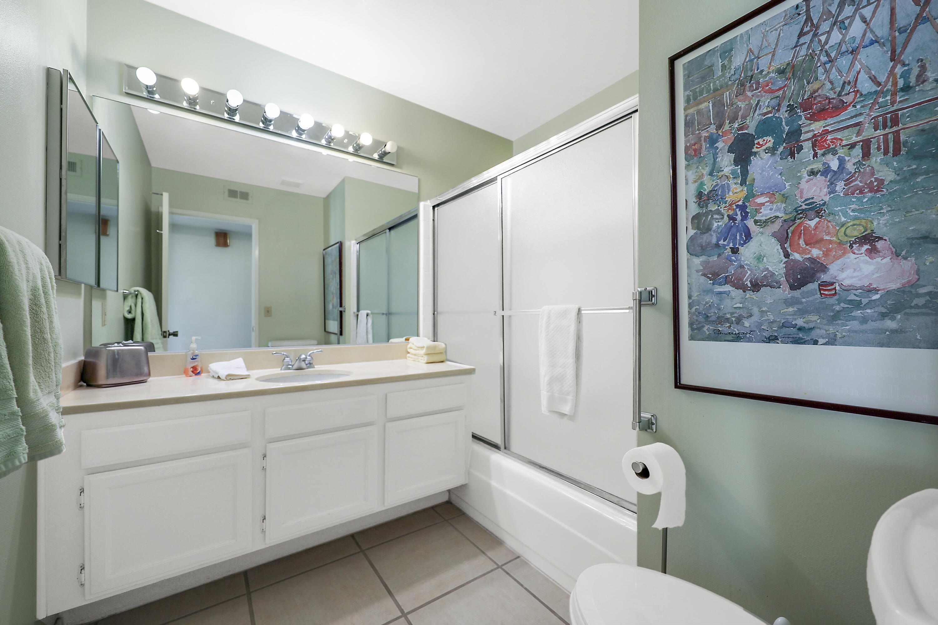 2 Haig Drive Rancho Mirage, CA 92270 - Photo 16 of 54 GUEST BATHROOM