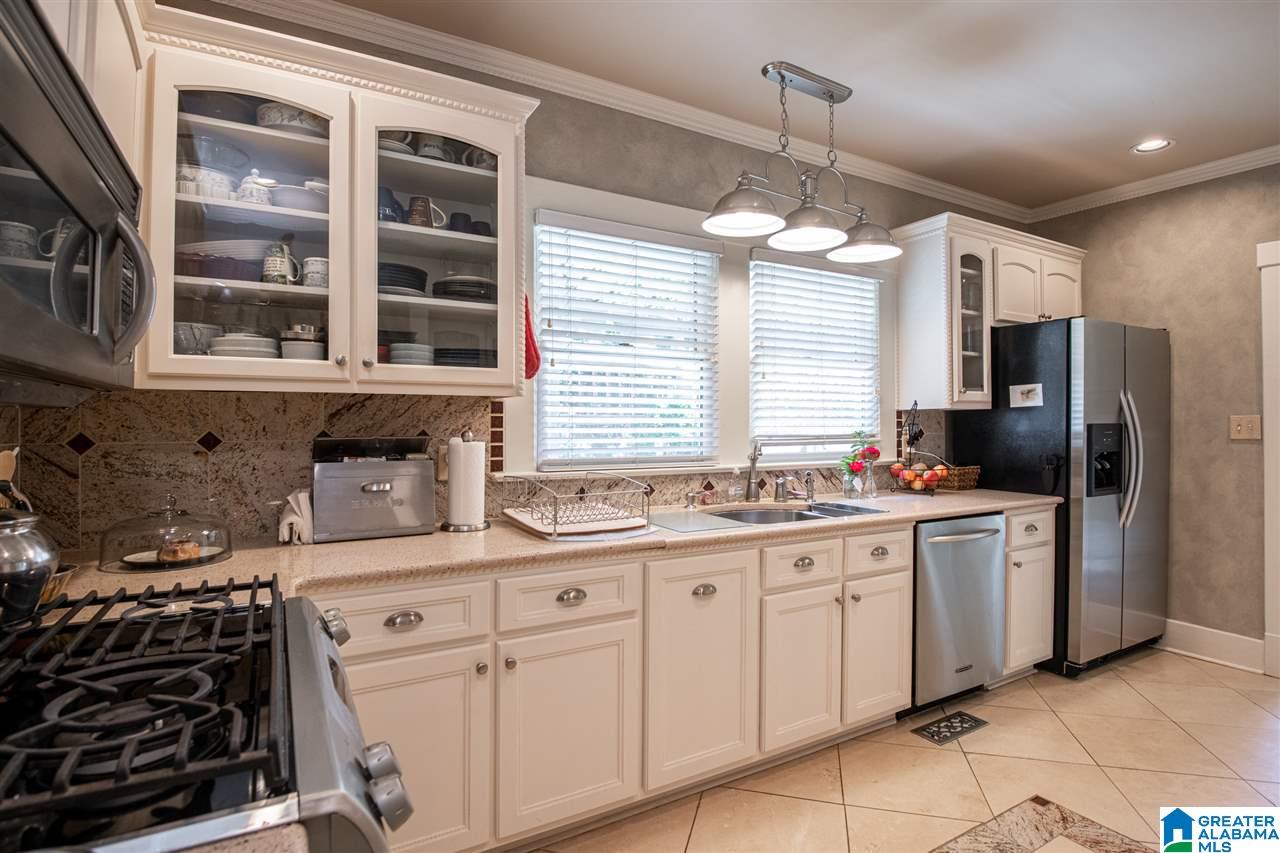 902 Stuart Street Birmingham, AL 35209 - Photo 17 of 44