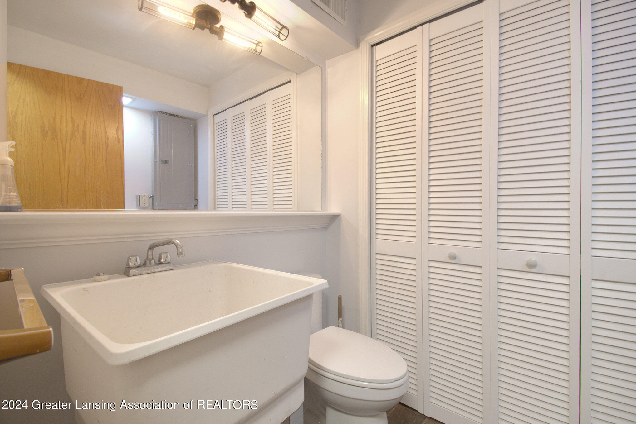 2343 Hamilton Road Okemos, MI 48864 - Photo 8 of 19 014_ndp3395