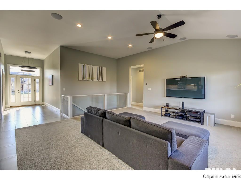 3601 Crystal Spring Drive Springfield, IL 62711 - Photo 4 of 36