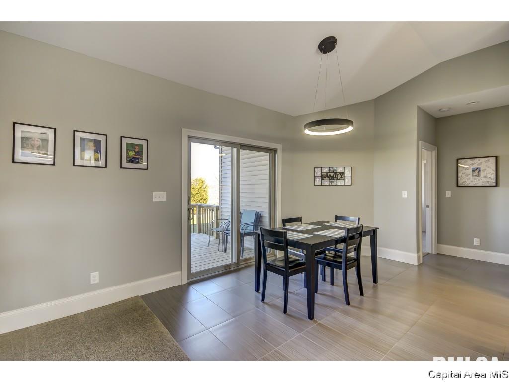 3601 Crystal Spring Drive Springfield, IL 62711 - Photo 8 of 36