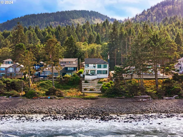 $2,495,000 | 3282 Sunset Boulevard, Seaside, OR 97138