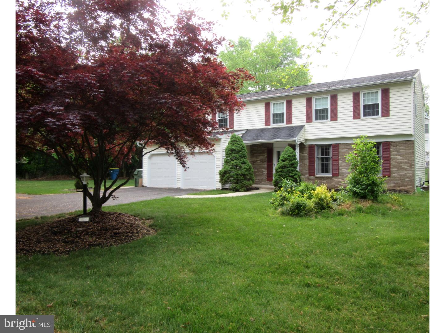 203 Knapp Road Lansdale, PA 19446 - Photo 2 of 24 Front Yard