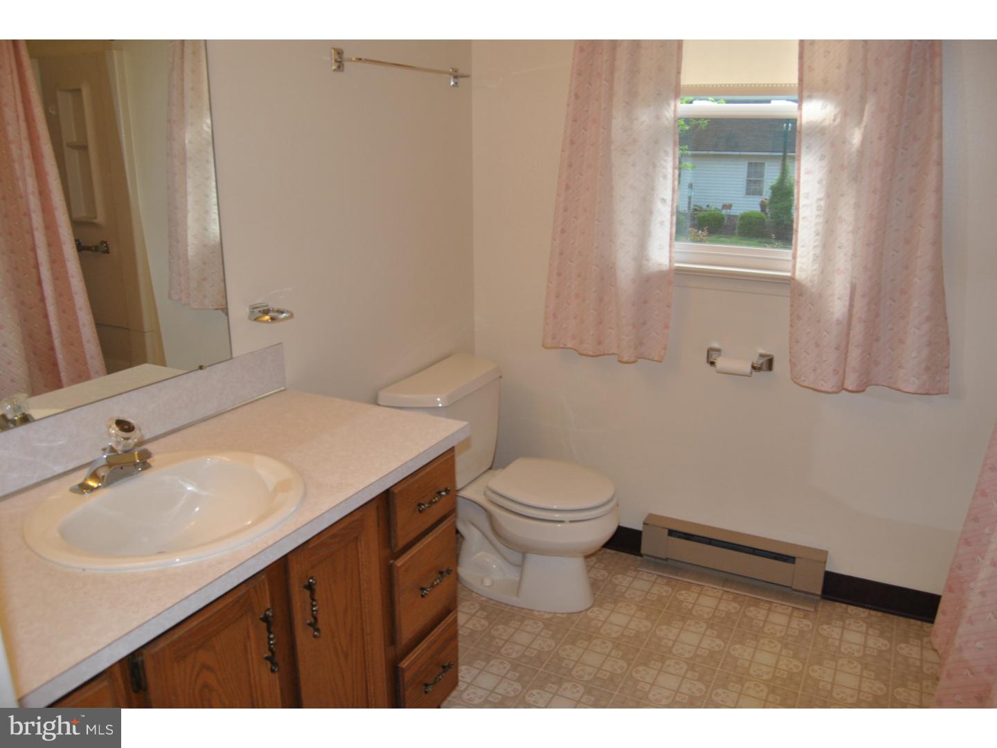 203 Knapp Road Lansdale, PA 19446 - Photo 22 of 24 Bathroom