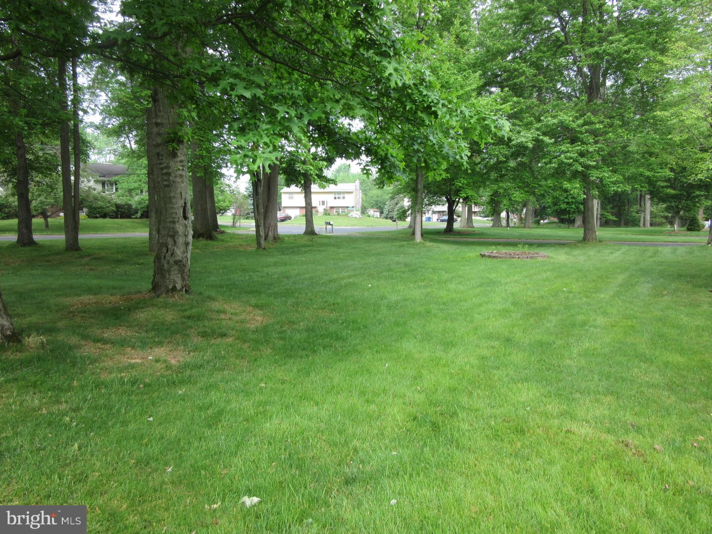 203 Knapp Road Lansdale, PA 19446 - Photo 4 of 24 Side Yard