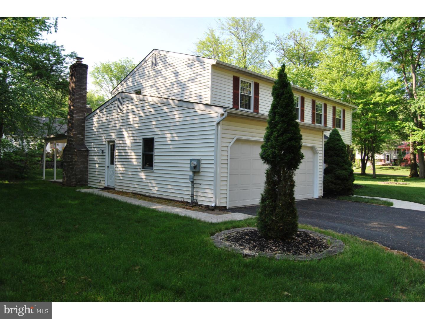 203 Knapp Road Lansdale, PA 19446 - Photo 7 of 24 Exterior Side