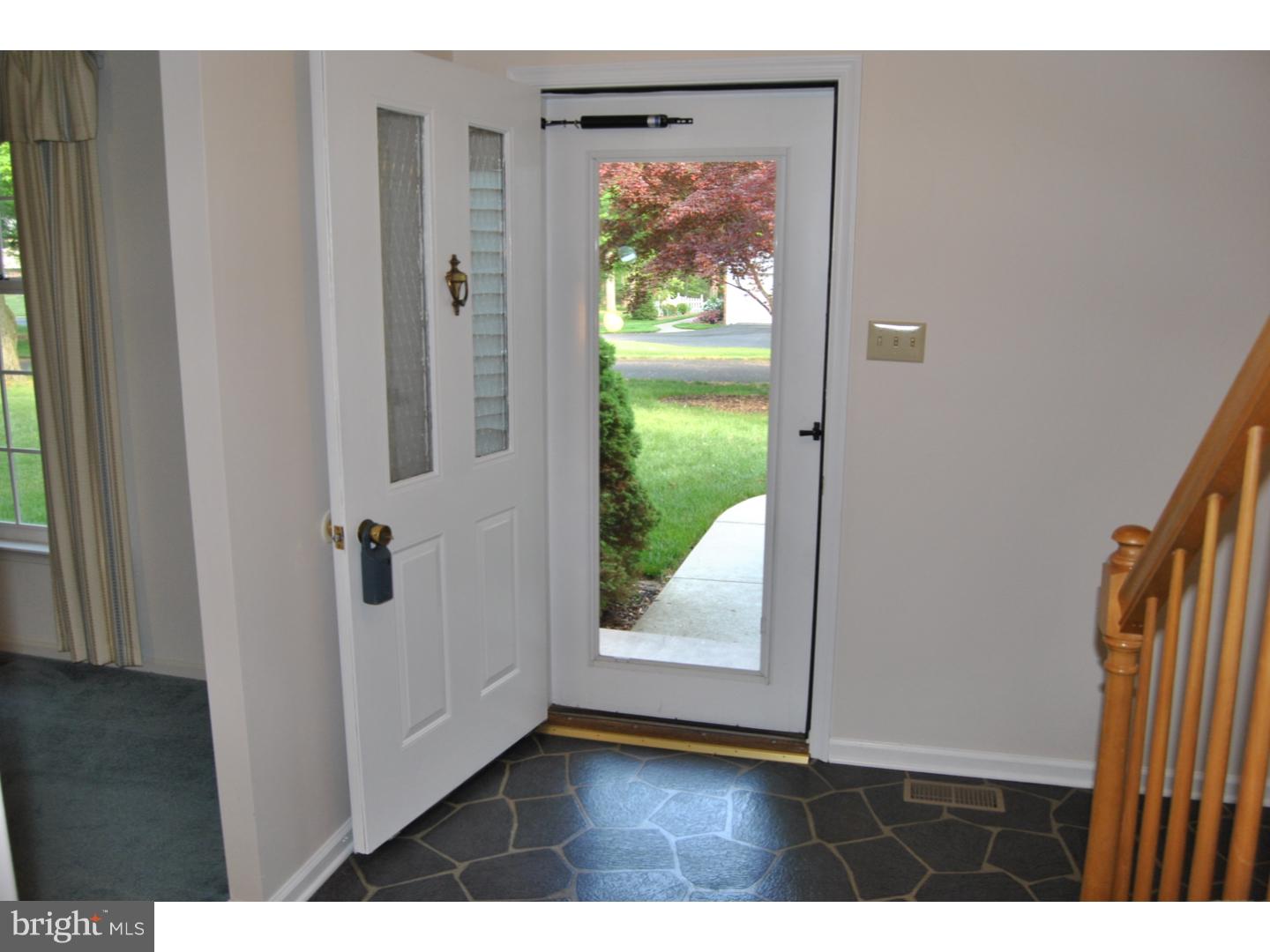 203 Knapp Road Lansdale, PA 19446 - Photo 8 of 24 Foyer