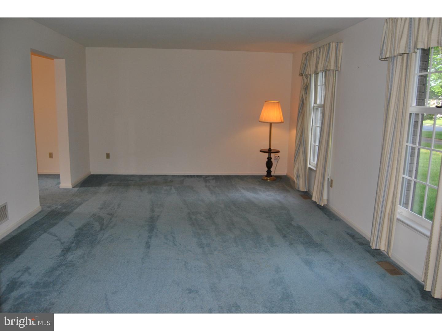 203 Knapp Road Lansdale, PA 19446 - Photo 9 of 24 Living Room
