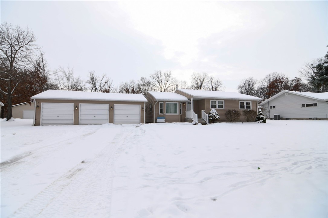 12 Calumet Road Decatur, IL 62521 - Photo 2 of 30 Gallery Image 2