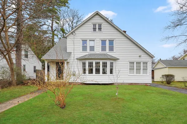 $359,900 | 16 Fenimore Boulevard, Springfield, MA 01108