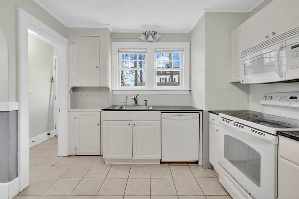 $359,900 | 16 Fenimore Boulevard, Springfield, MA 01108